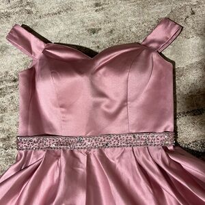 Brand new without tags women’s beautiful silk dress in size Large